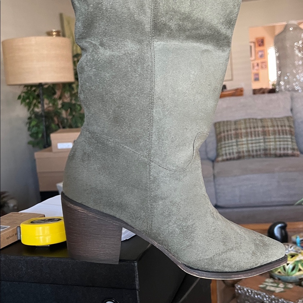 Low Stacked Heel Slouchy Knee High Western Boots Velvet Suede 1.5" Chunky Heels - Picture 6 of 9